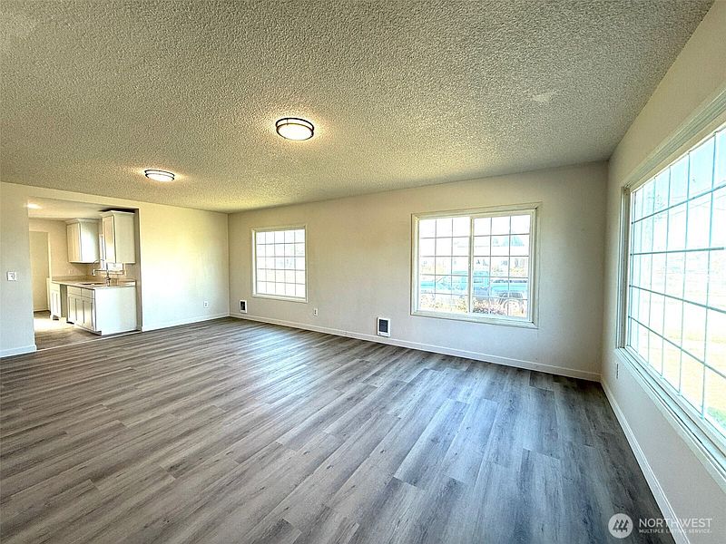 5th image of 1304 5th Street