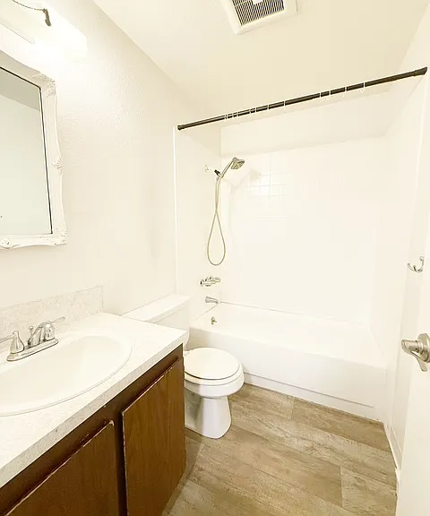 1628 Trenton Ave — Photo 11