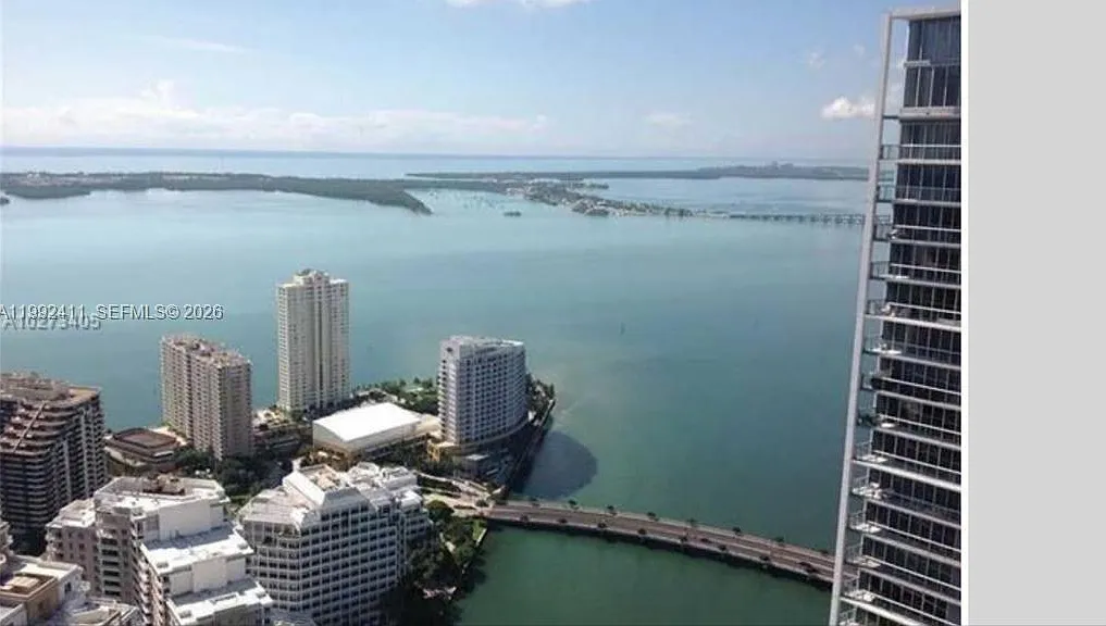 Iconbrickell Condo No 1 — Photo 1