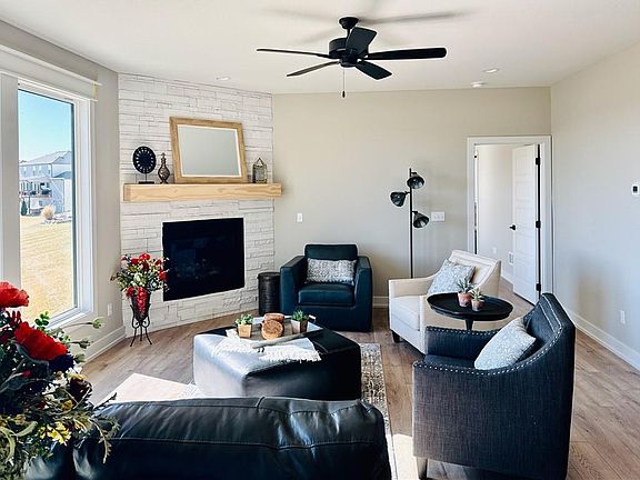 4th image of 12925 N Champanel Way
