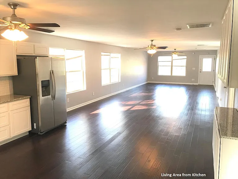 910 W Hill St — Photo 10