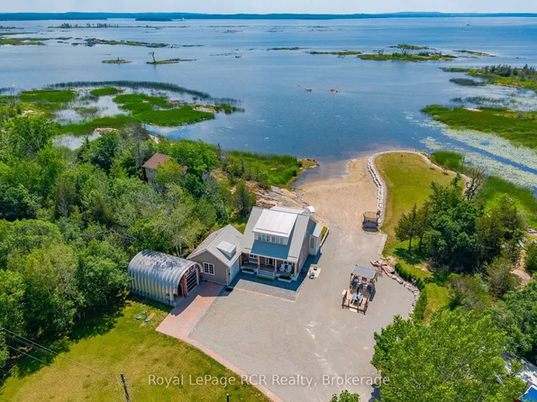 101 Evergreen Ln, Georgian Bay, ON L0K 1S0