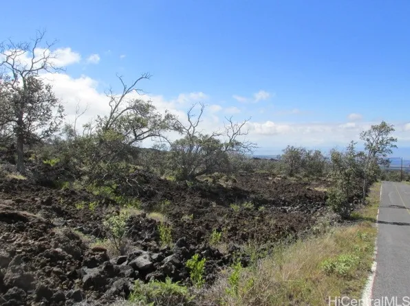 92-8220 Koa Ln, Captain Cook, HI 96704