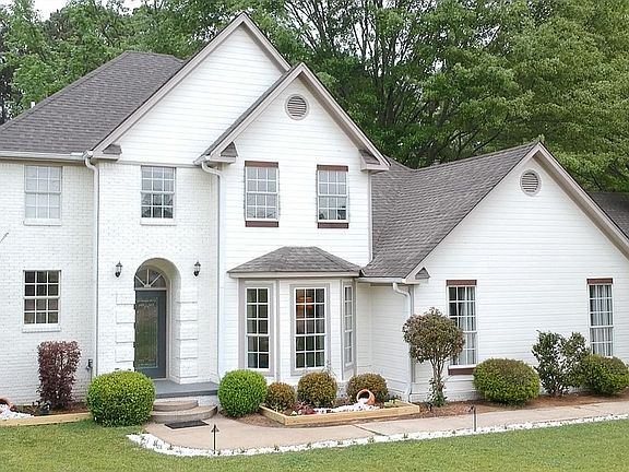 2nd image of 194 Woodlawn Dr