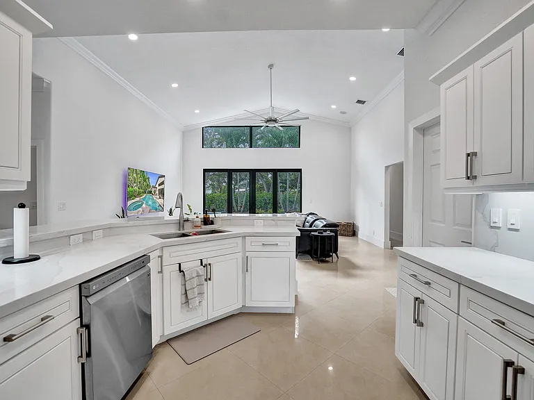 541 SW 178th Way N — Photo 17