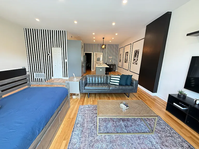 1861 N Winnebago Ave #2 — Photo 4