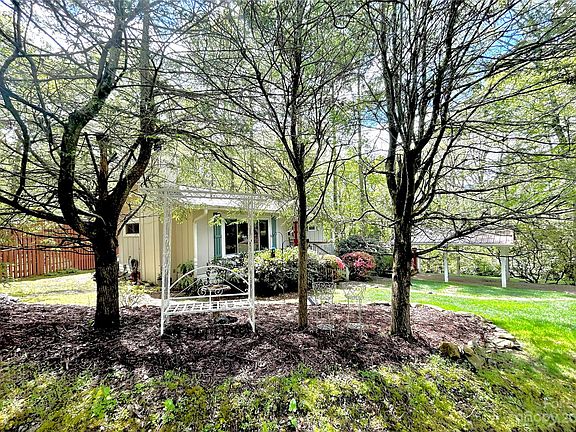 2nd image of 151 Lister Ln