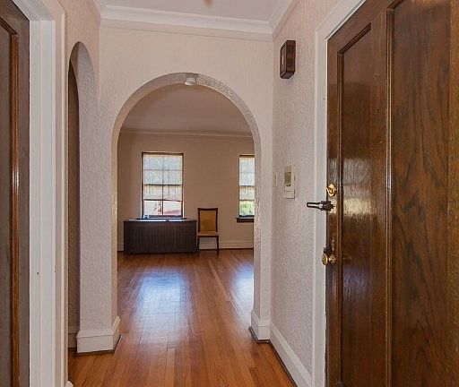 3rd image of 6028 N Francisco Ave APT 2