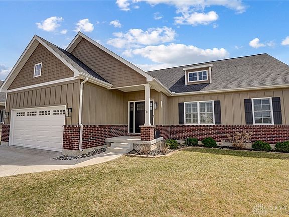 3rd image of 536 Loxley Ln