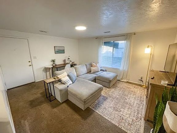 4th image of 473 S State St #215