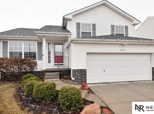 16485 Grant St, Omaha, NE 68116