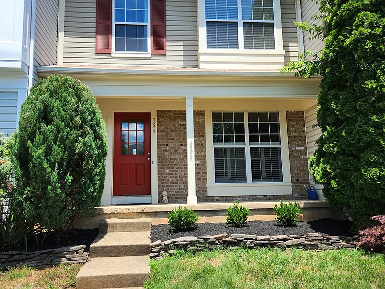 356 Millbrook Ter NE — Photo 1