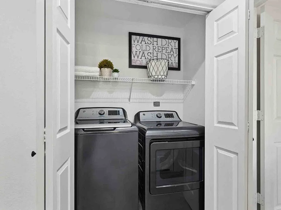 Zone, Glendale, AZ, Laundry Room