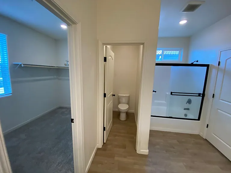 3212 N Noyes Ct — Photo 14