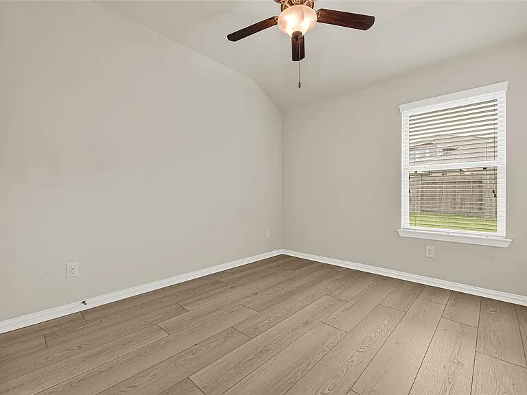 2414 Willow Fall Ln — Photo 22