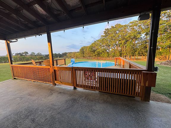 5th image of 399 Edgar Meeks Rd