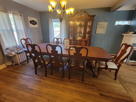 3rd image of 632 W Boys St