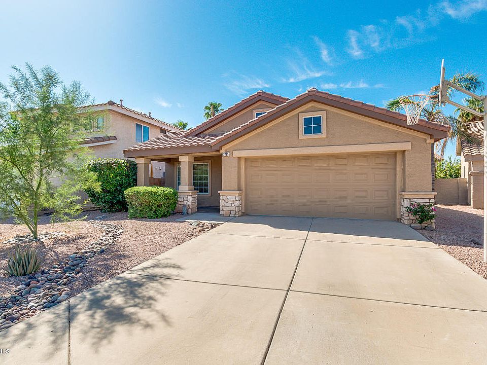 1st image of 3225 E Wahalla Ln