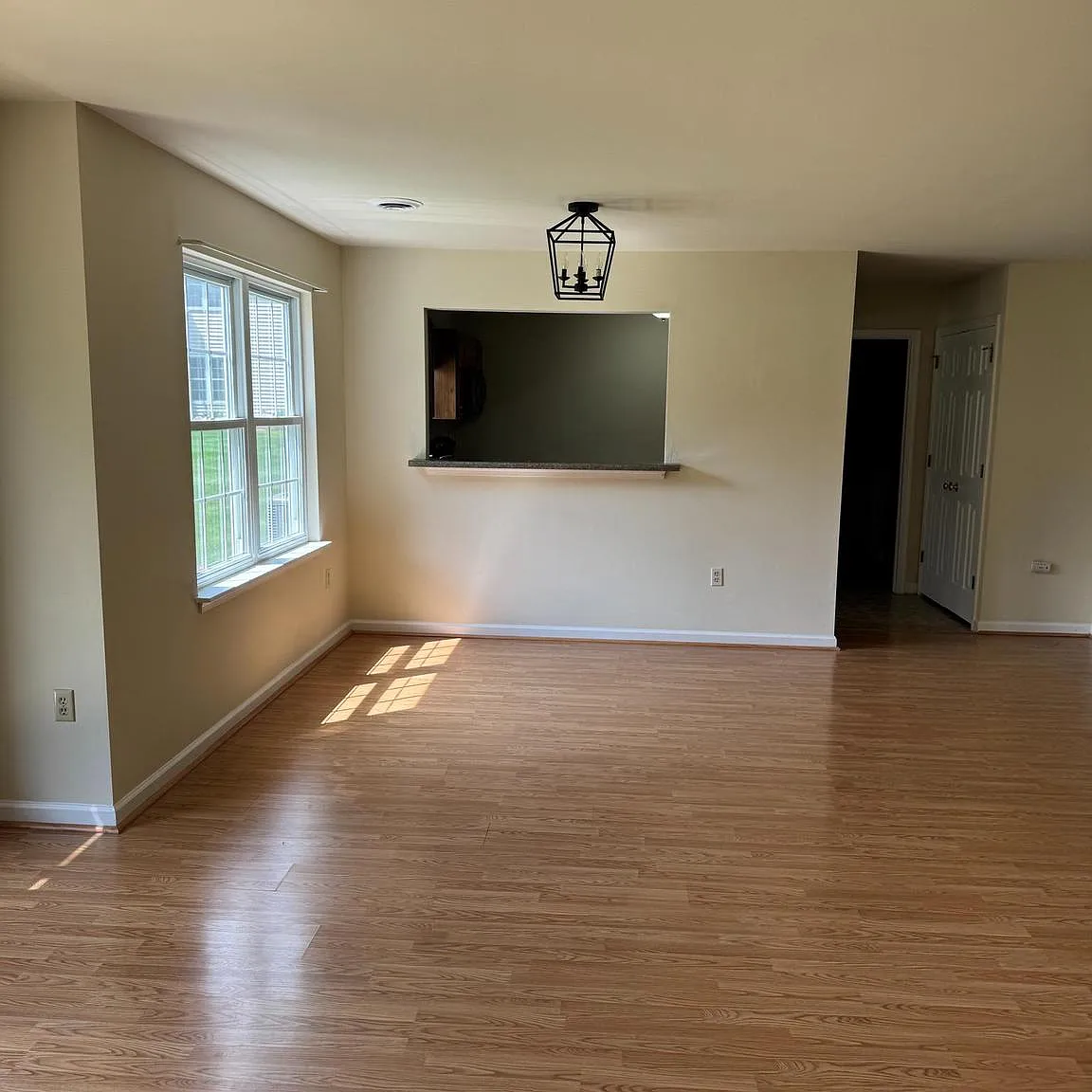 2 bed, 1342 sqft, $2,500 — Photo 3