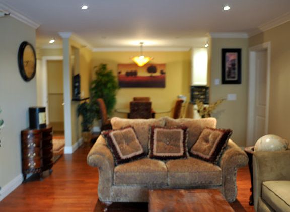 4th image of 240 N Bayshore Blvd APT 106