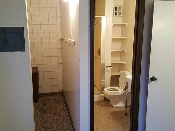 5th image of 877 N 26th St APT 203