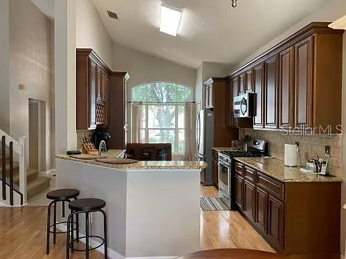4 bed, 2.5 bath, 1839 sqft, $2,900 — Photo 3