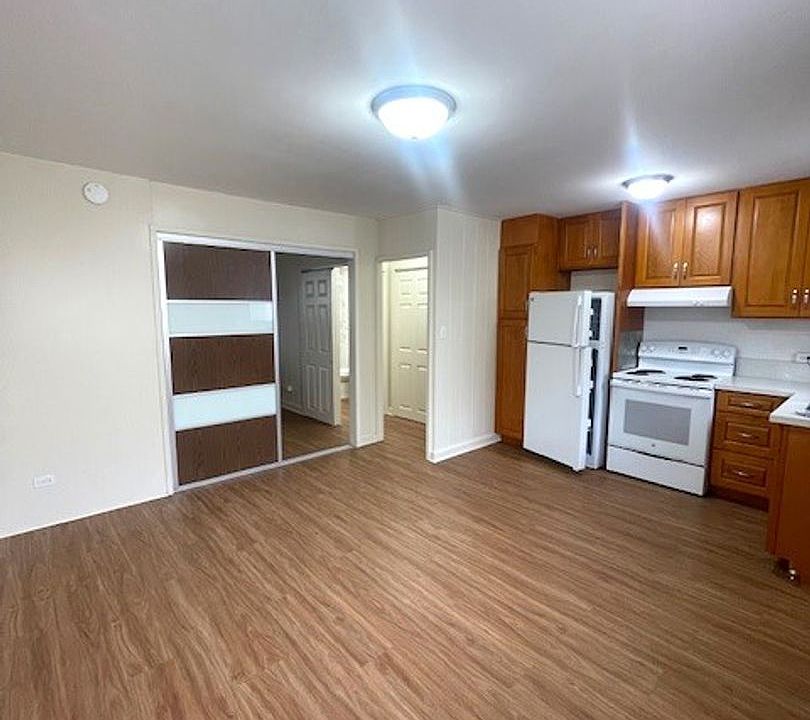 1st image of 825 University Ave APT H