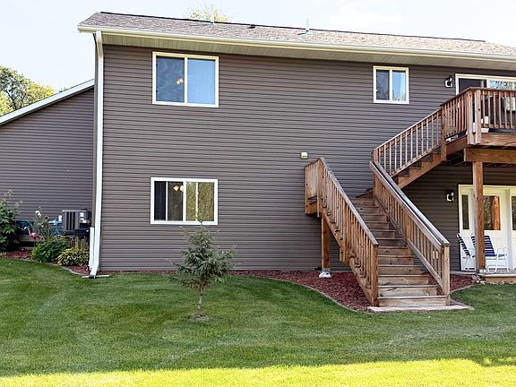 2nd image of 444 Roosevelt Dr