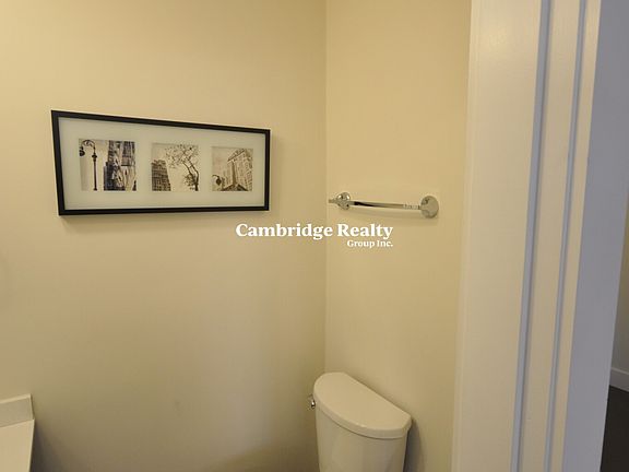 5th image of 659 Massachusetts Ave #4T