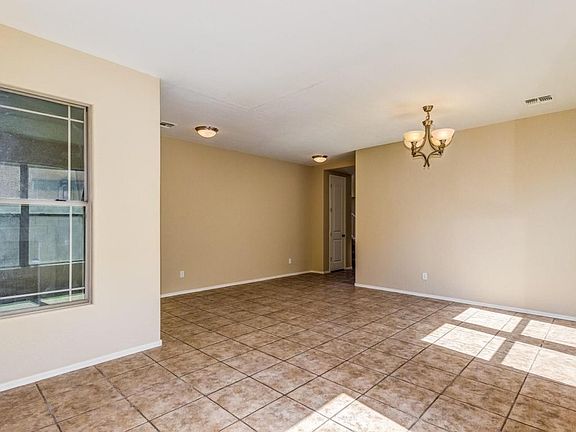 3rd image of 10040 W Raymond St