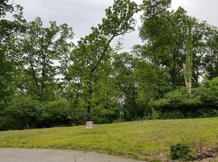 112 Sandlewood Ln, Frankfort, KY 40601