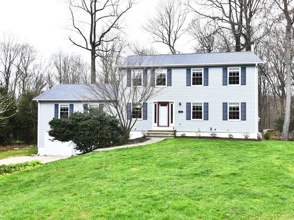 14 Lois Circle, Monroe, CT 06468