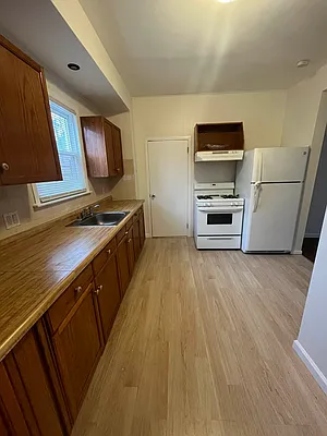 Rented by John R. Real Estate | media 21