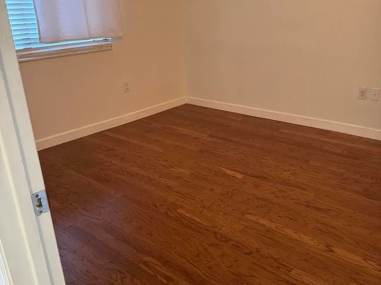 2802 Sarento Pl #202 — Photo 12