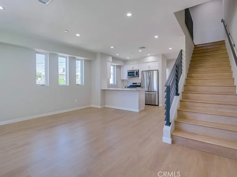 2234 Crenshaw Blvd #2232-1/2 — Photo 1