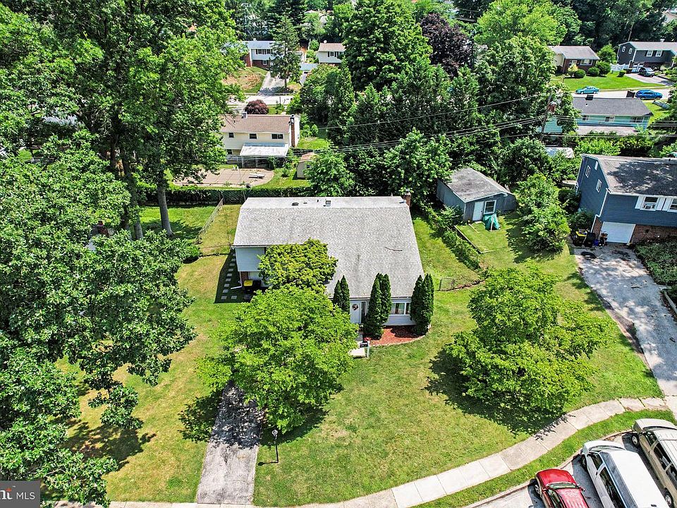 1st image of 457 Stacey Dr