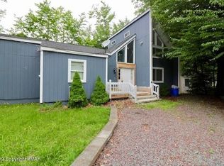 5002 Woodside Dr, Tobyhanna, PA