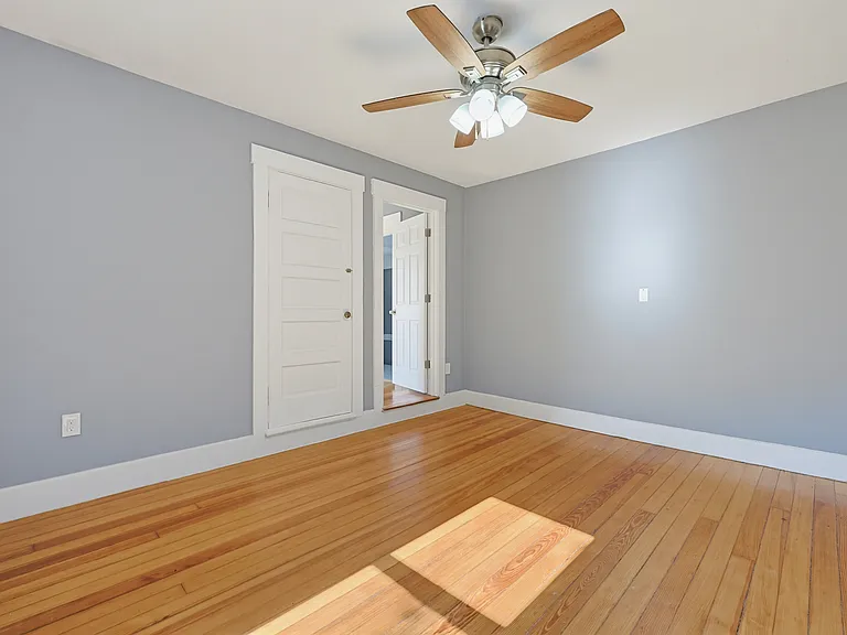 12-12R Granite St #3 — Photo 9