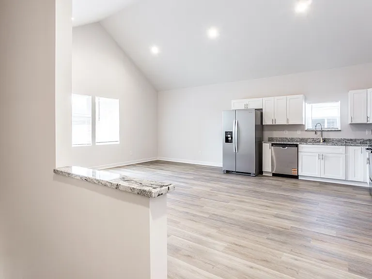 728 Parkway Ave — Photo 10