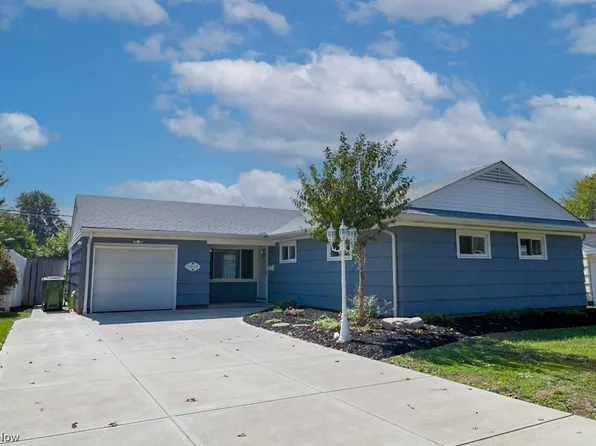11993 Appleton Dr, Parma Heights, OH 44130