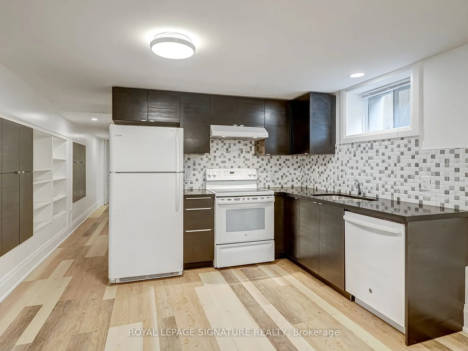 2 bed, $1,900 — Photo 4