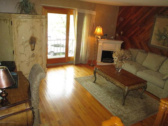 4th image of 346 Tanglewood Dr