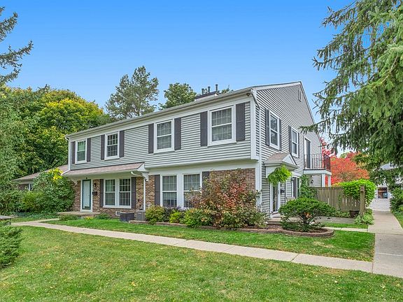3rd image of 2668 Fenwick Ct