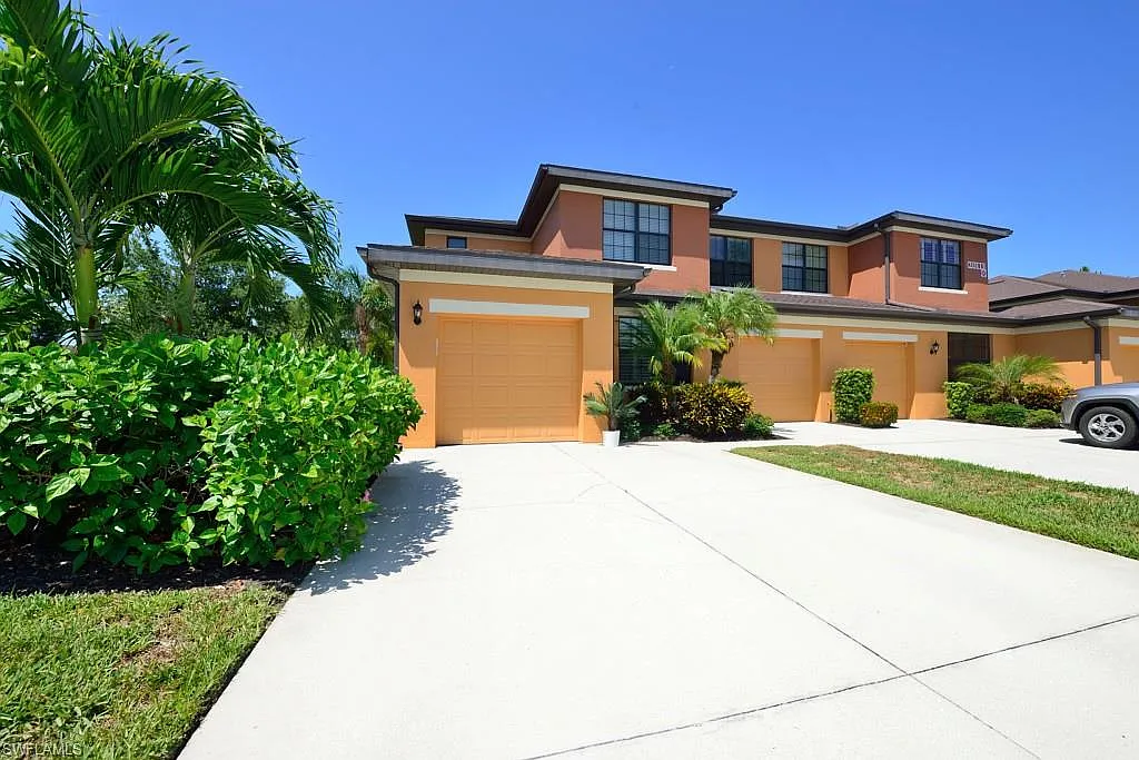 3 bed, 2.0 bath, 1610 sqft, $2,399 — Photo 1