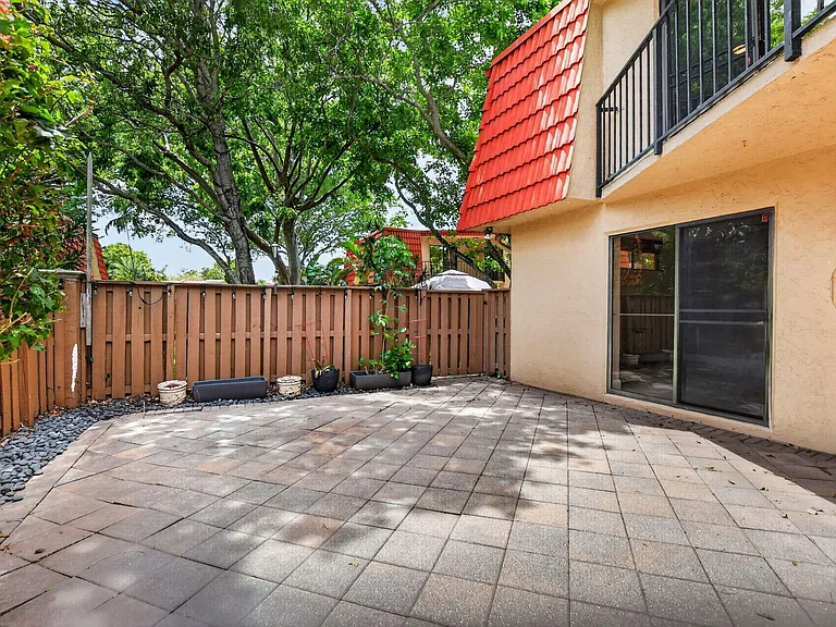 8099 Severn Dr #D — Photo 7