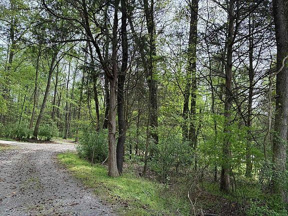 5th image of 1 Miller Pond Rd