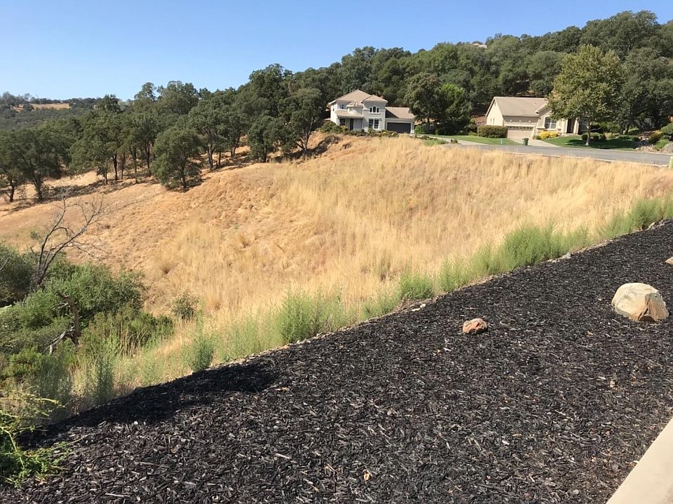 2nd image of 305 Reid Ct