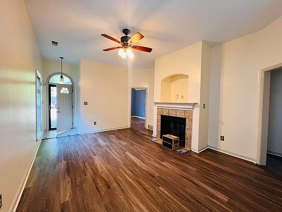 3rd image of 6991 Parkbrook Ln