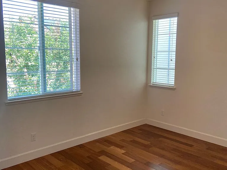 931 Willow Bridge Dr — Photo 23