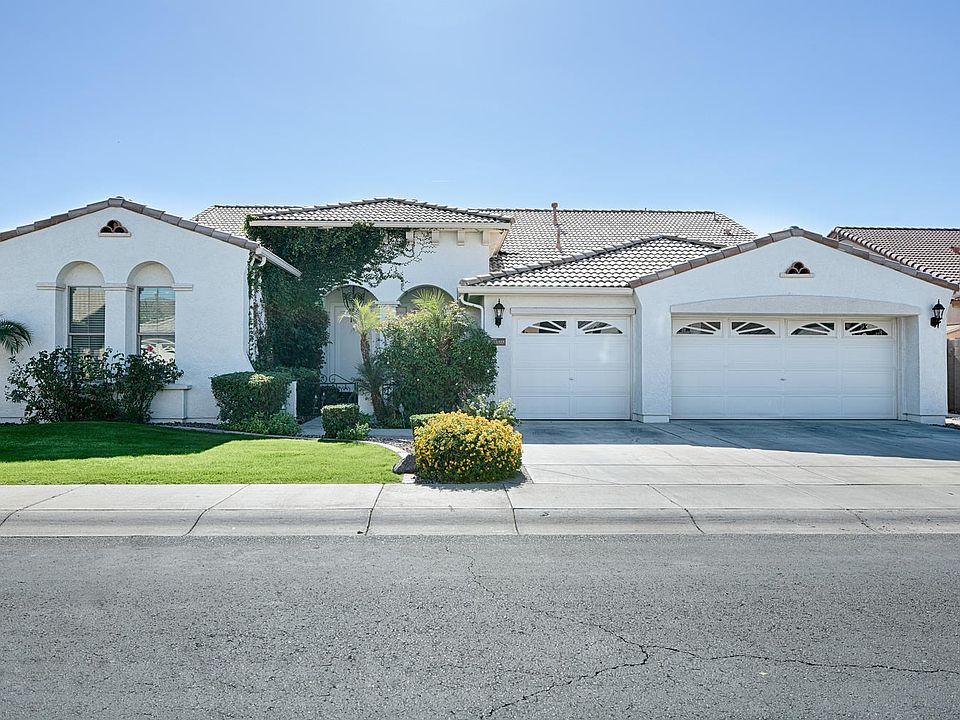 13325 W Montebello Ave-large-001-7-Front